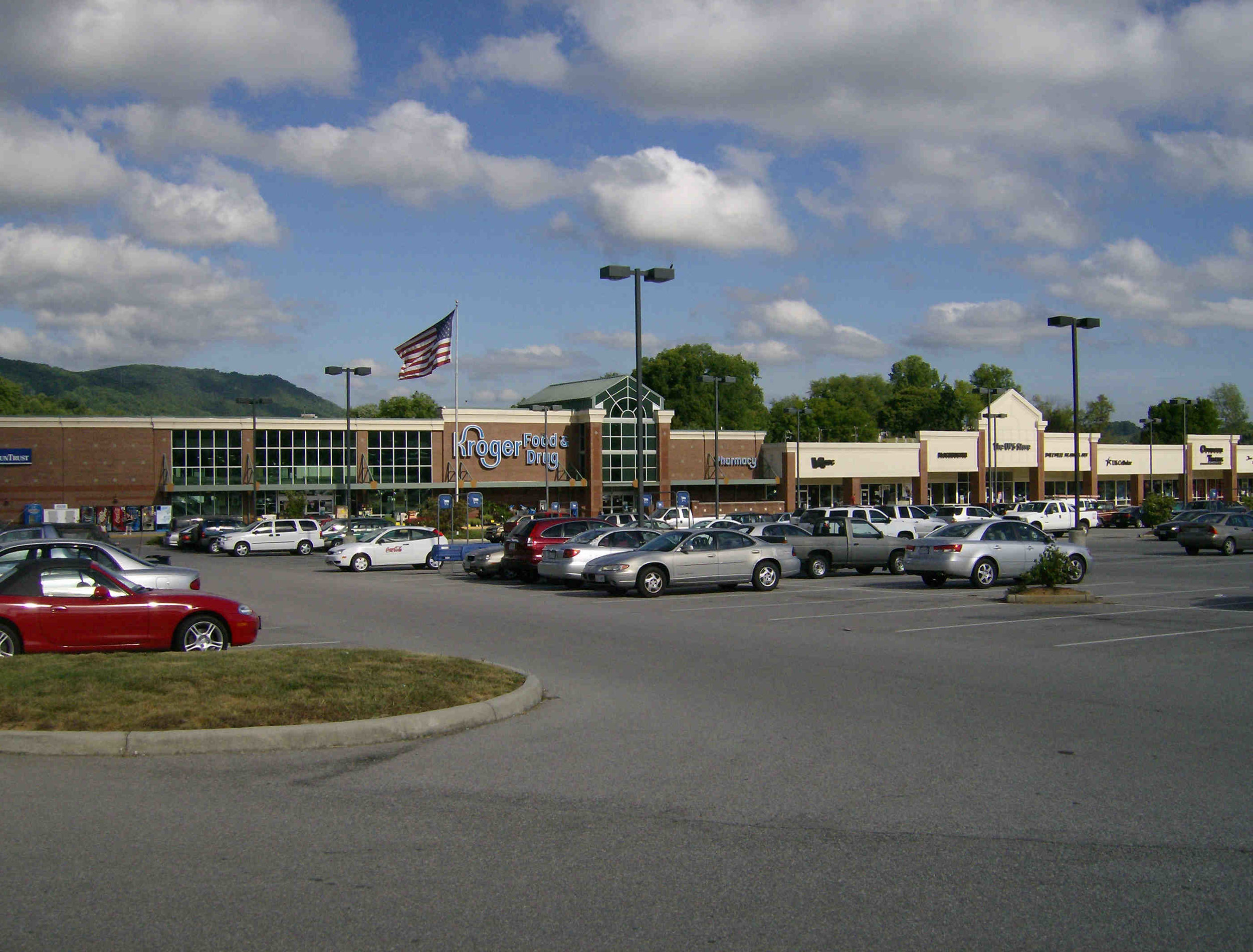 kroger-botetourtcommons05-08222008.jpg