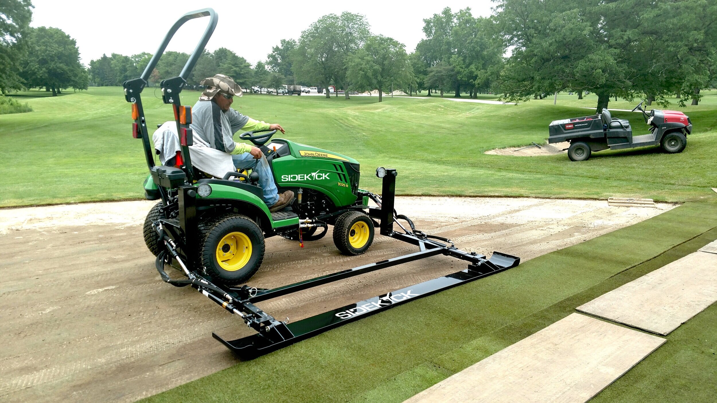 New bentgrass golf turf grass installed using SideKick