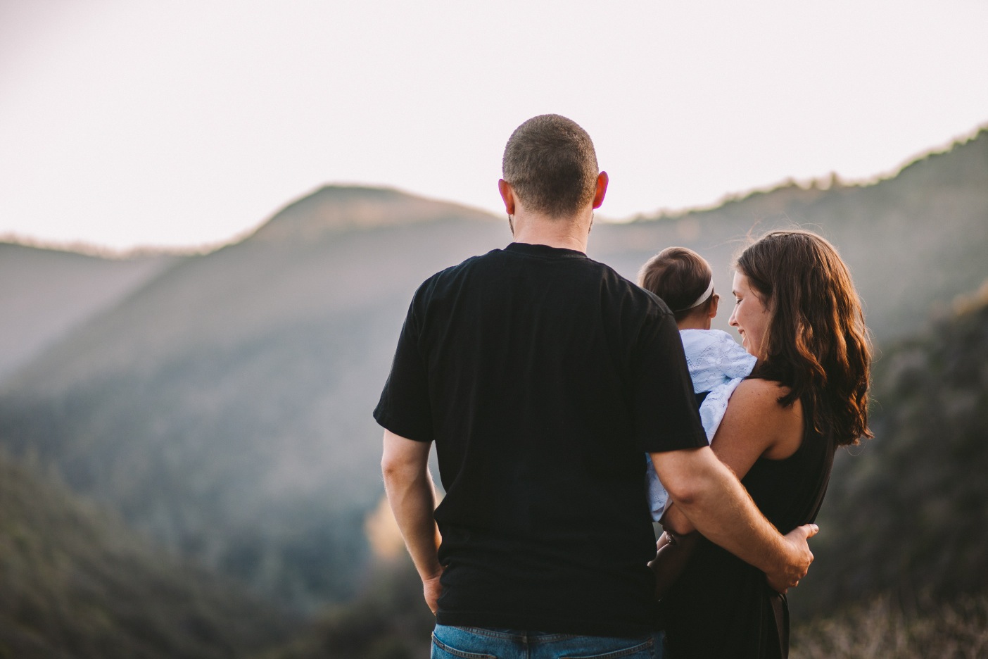 Foothills of Sierra Nevada Mountain Scenic Family Portrait Tuolumne County