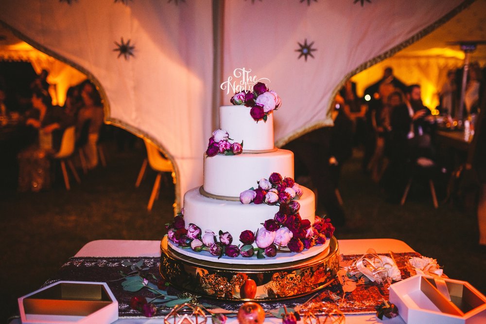 Rose &amp; Pomegranate Decorated Wedding Cake for Persian Wedding 
