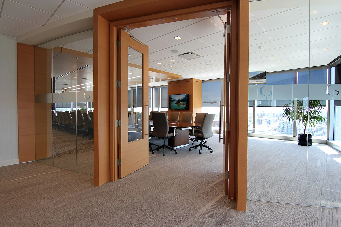 Floor 20 - Boardroom 2082 entrance - Web.jpg