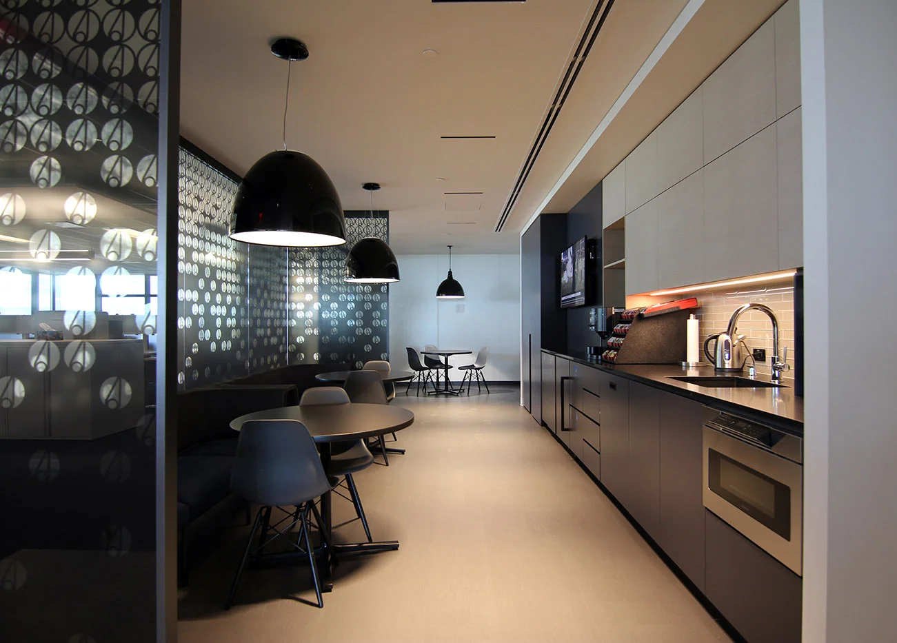 Floor 27 - Cafe x49.2 - Web.jpg