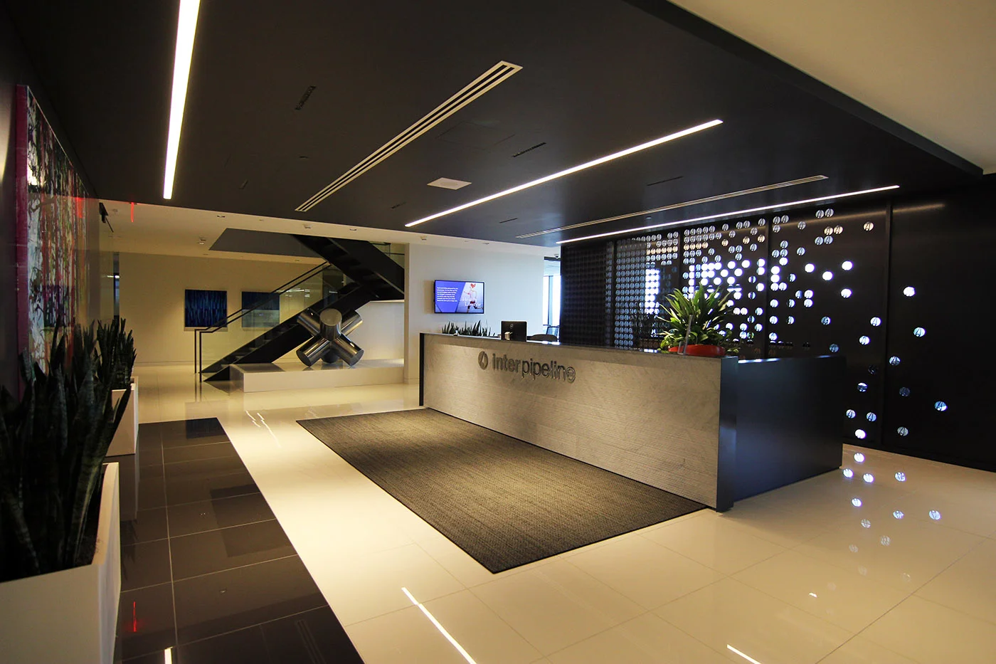 Floor 32 - Reception desk 2 - Web.jpg