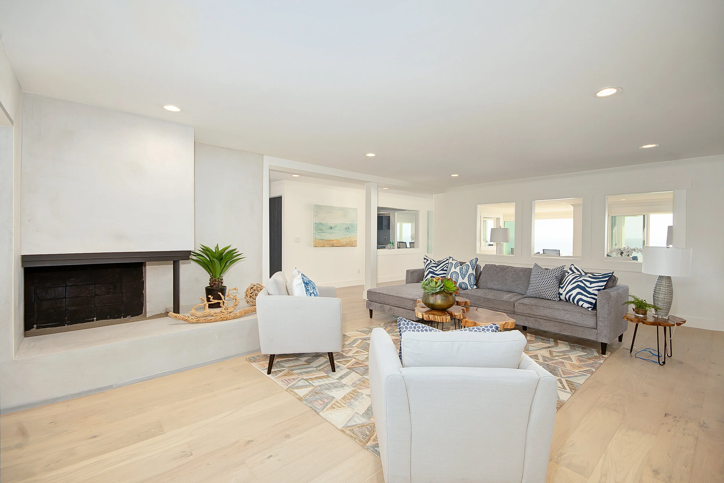 09_34855 Doheny Place.jpg