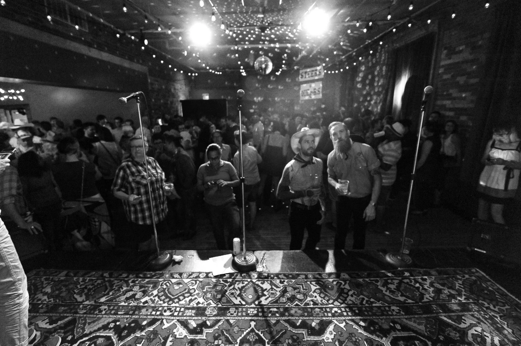 Night of 1000 Dollys @ The Gladstone Hotel