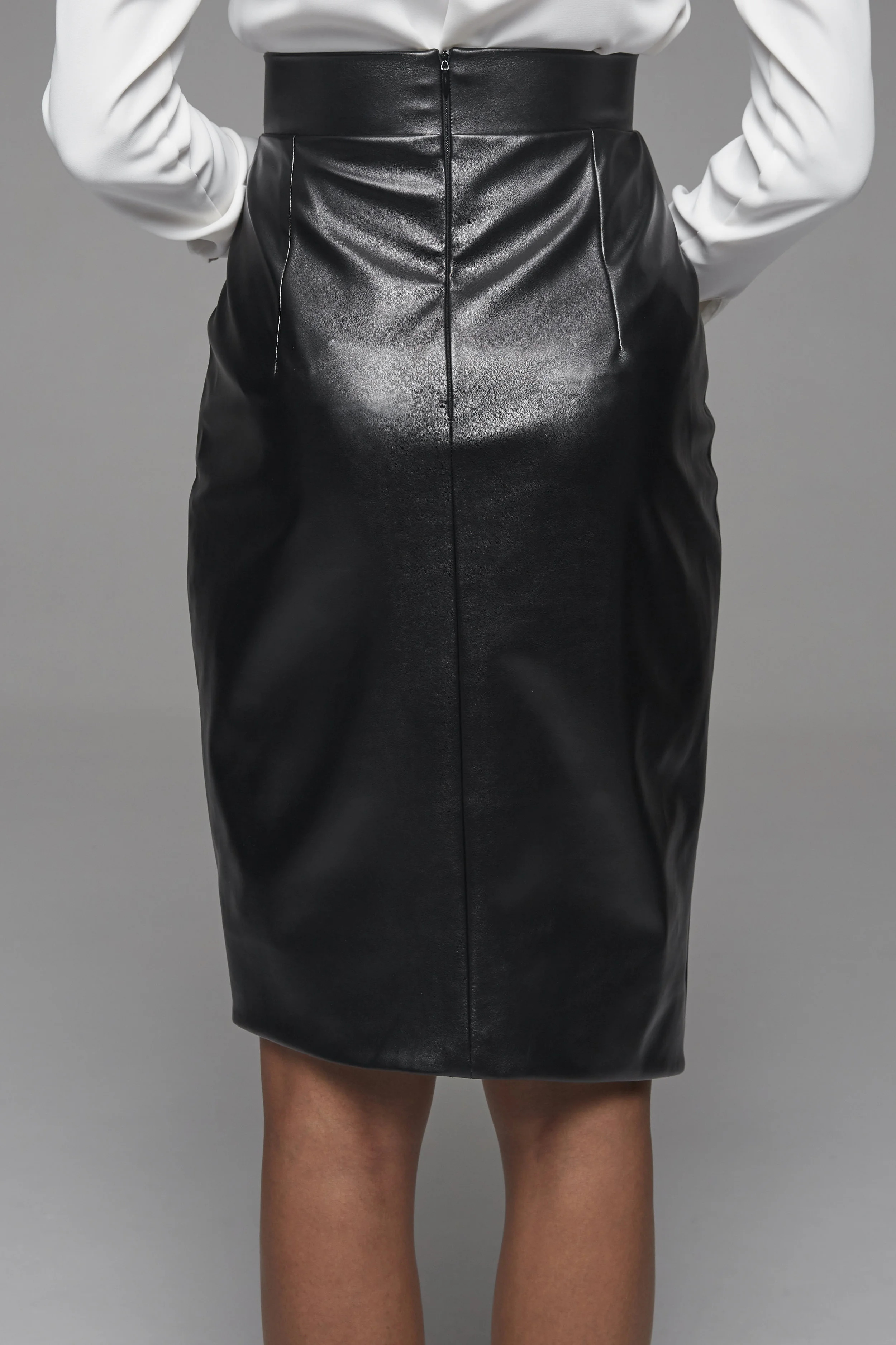 High-waist asymmetric skirt