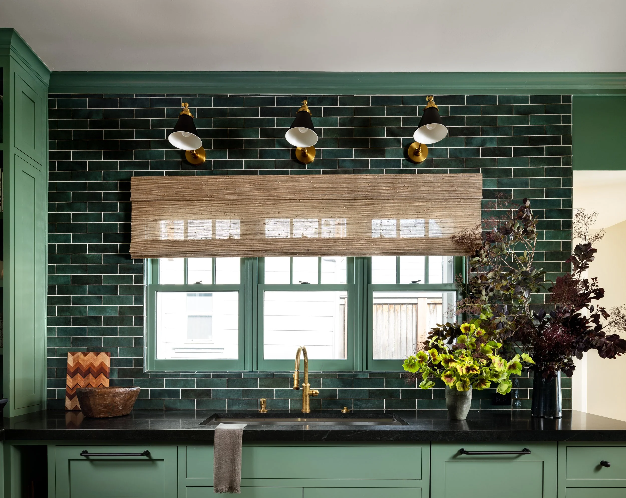 Kitchen_Dining_298.jpg