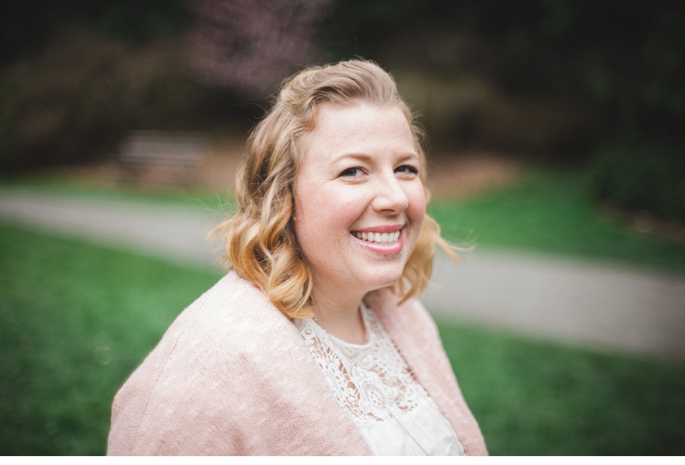 spring_Family_Lifestyle_Portrait_Session_Seattle_Arboretum_cherry_blossoms 6.jpg