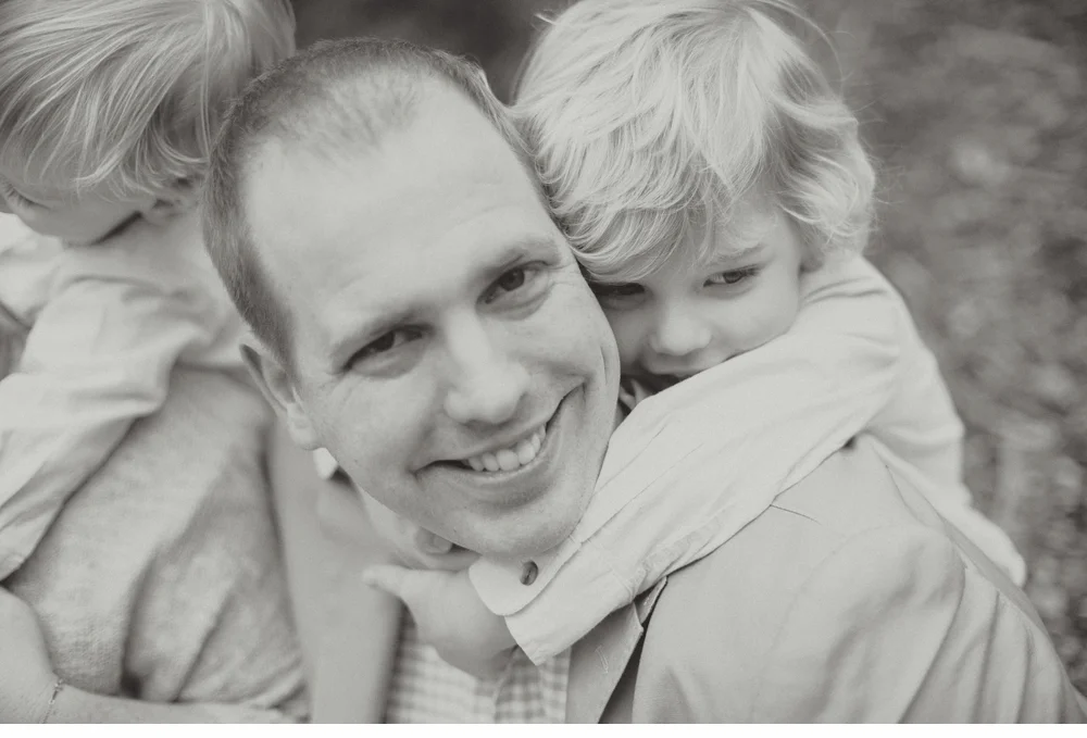 spring_Family_Lifestyle_Portrait_Session_Seattle_Arboretum_cherry_blossoms 25.jpg