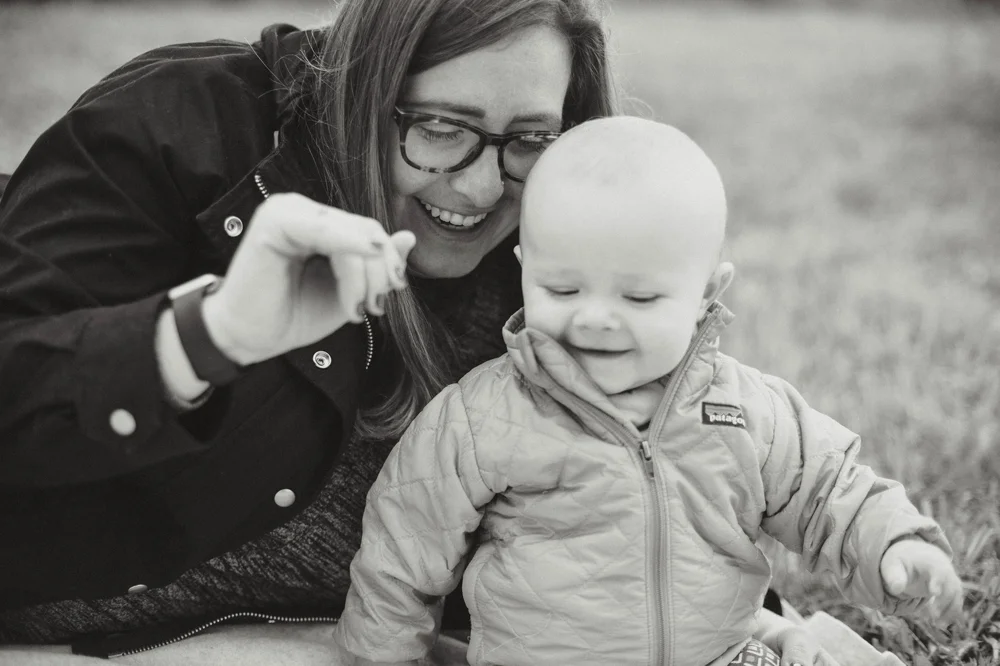 enumclaw_farm_lifestyle_family_rain_session 4.jpg