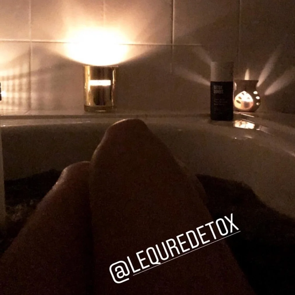 Self care rituals done right @kristynadostalova! Dry body brush and soak in a Detox Bomb to boost lymphatic drainage and your excretion pathways to promote detoxification of the body.⁠
⁠
⁠
#soakawayyoursins #leQuredetox #detoxbomb #leQure #detoxspray