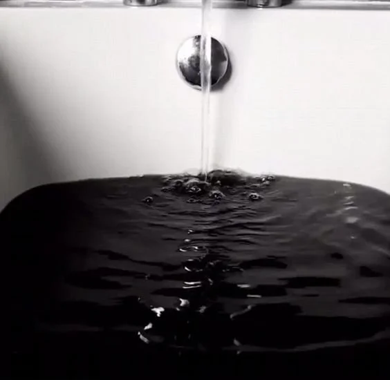 Sweat and your breath - Two excretion pathways for your the liver and kidneys to detoxify the body. Soak in a Detox Bomb, crank up the heat of the water to get your sweat on and focus on deep restorative breathwork. A daily detoxification ritual you 