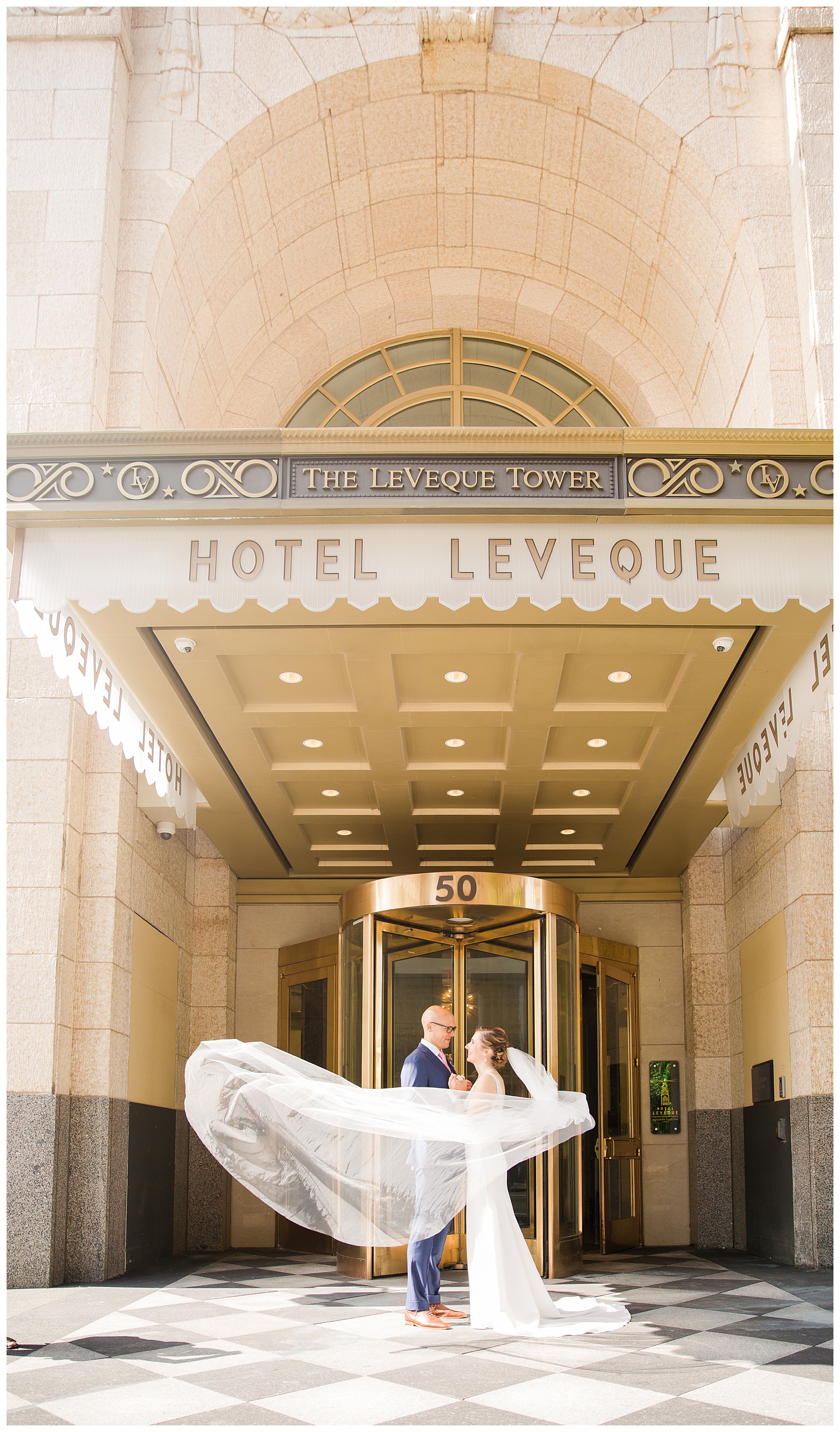 hotel-LeVeque-autograph-collection-columbus-wedding_0020-1.jpg