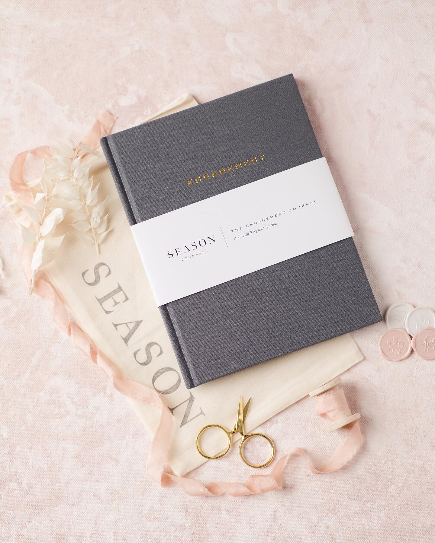 As engagement season comes to an end, it&rsquo;s the perfect time for a GIVEAWAY to all you newly engaged couples looking to document this exciting season in your life! @seasonjournals is a must have if you value intentional planning focused not only
