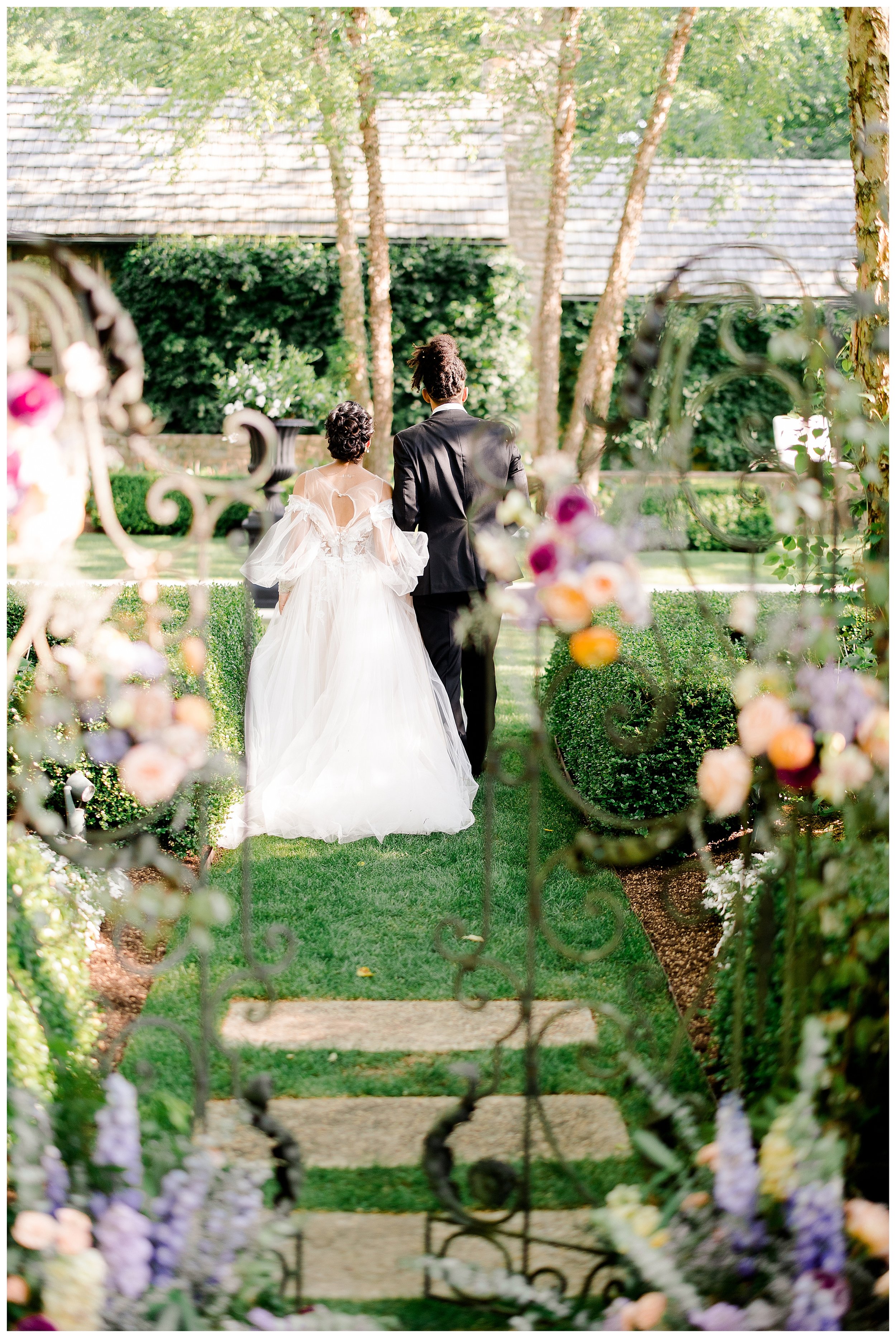 summer-wedding-inspiration-ohio-estate_0011.jpg