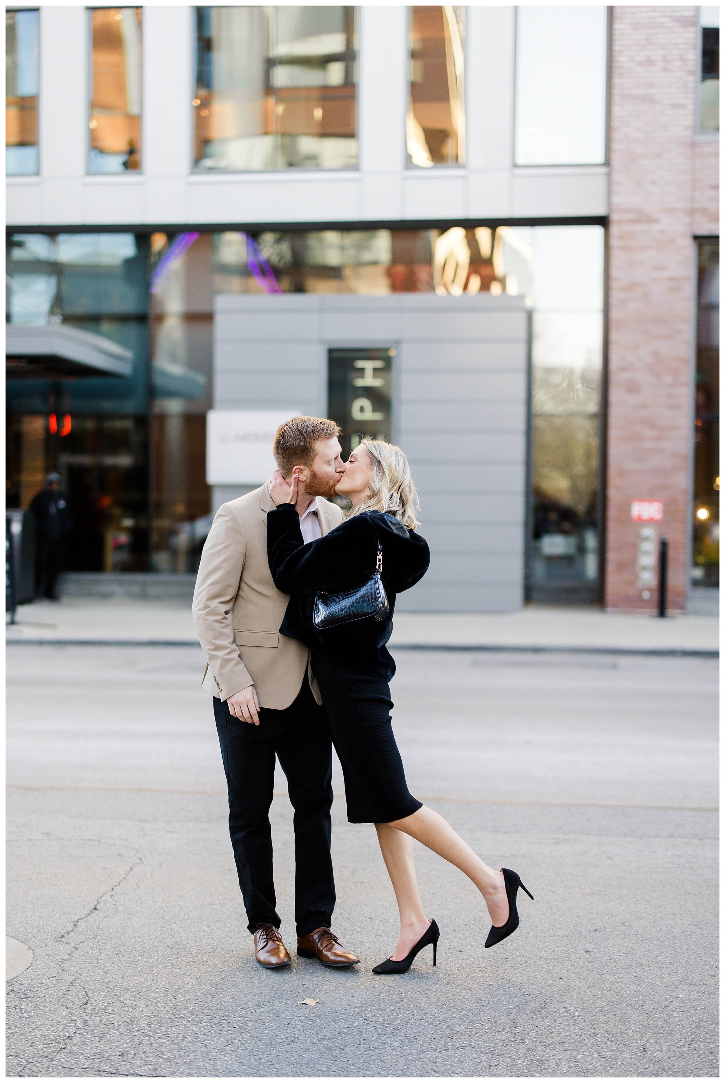 short-north-columbus-engagement-session-1.jpg