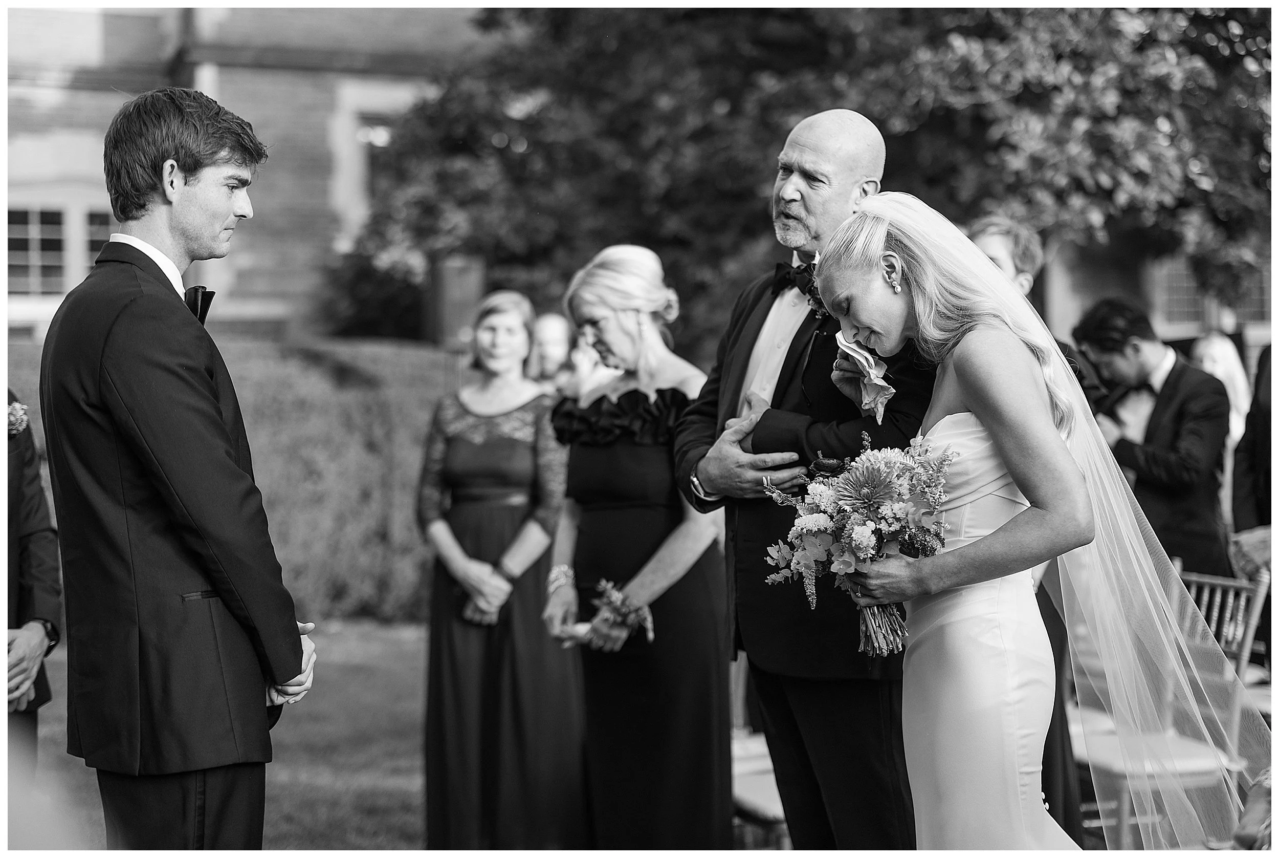 ellie and connor wedding at jefferey mansion bexely ohio_0156.jpg