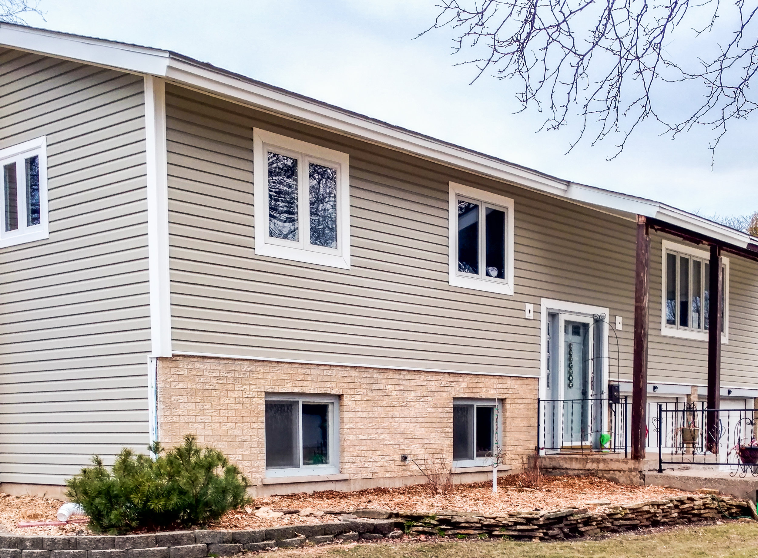 beige siding-2.jpg