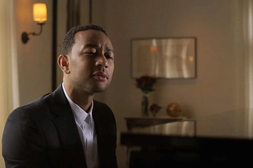 JOHN LEGEND