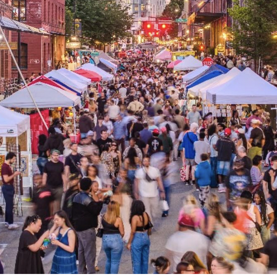 First Thursday in the Pearl