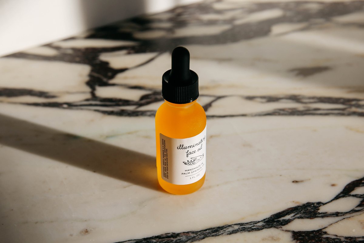 Illuminating_Face_Oil_2.jpg