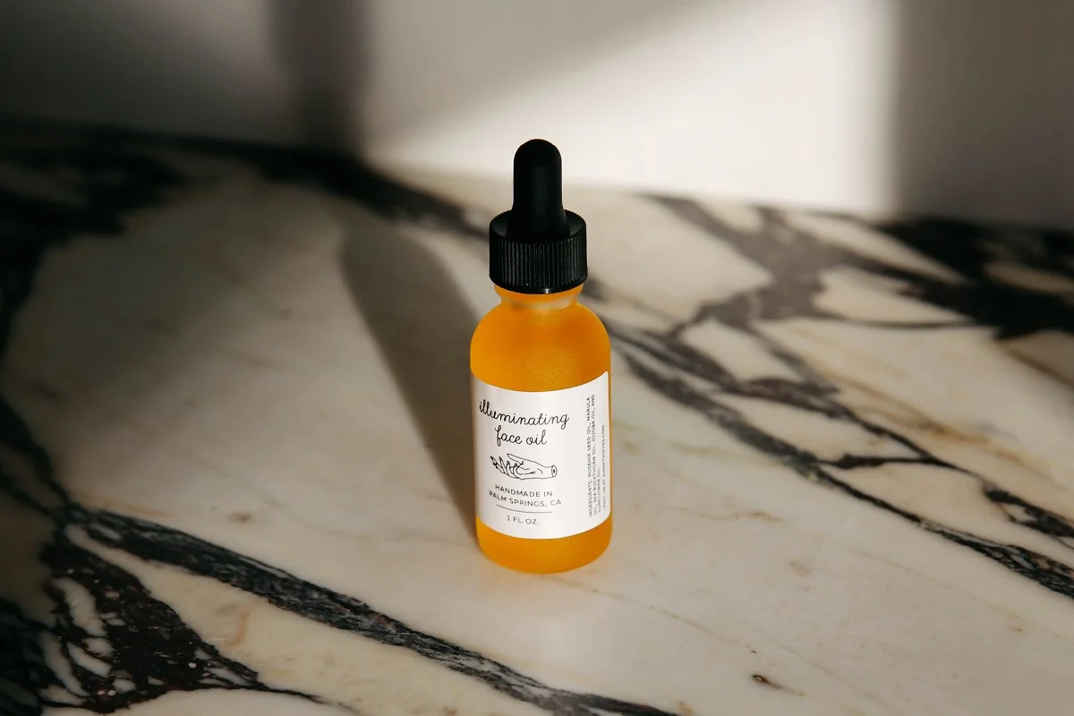 Illuminating_Face_Oil_3.jpg