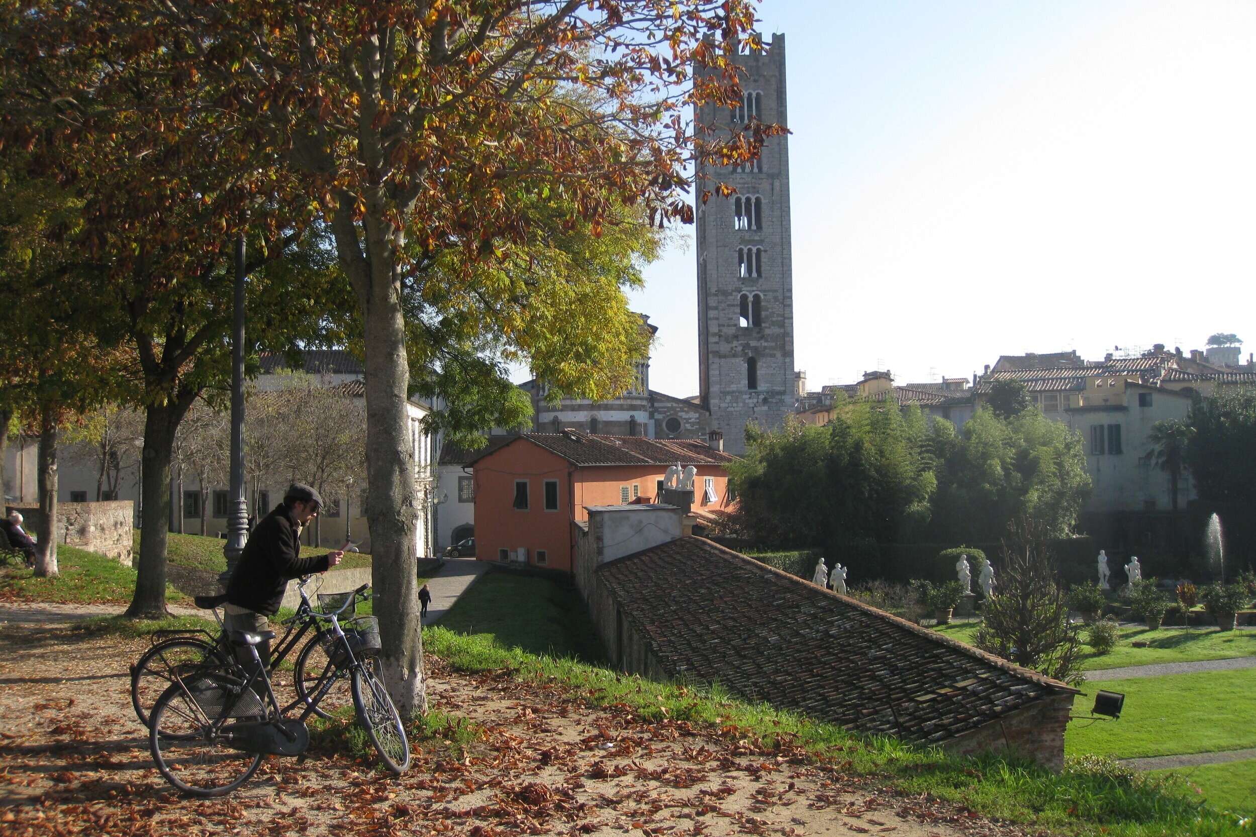 lucca+biking.jpg