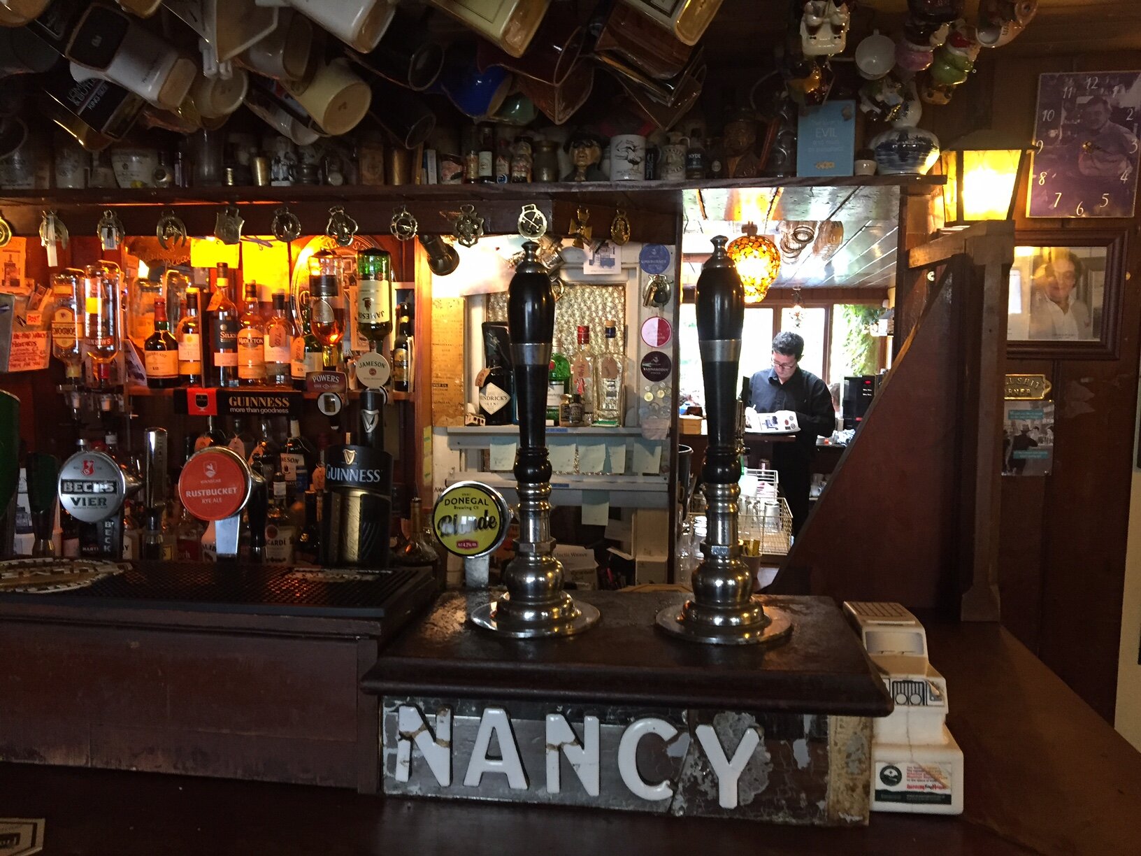 NancysBar.JPG