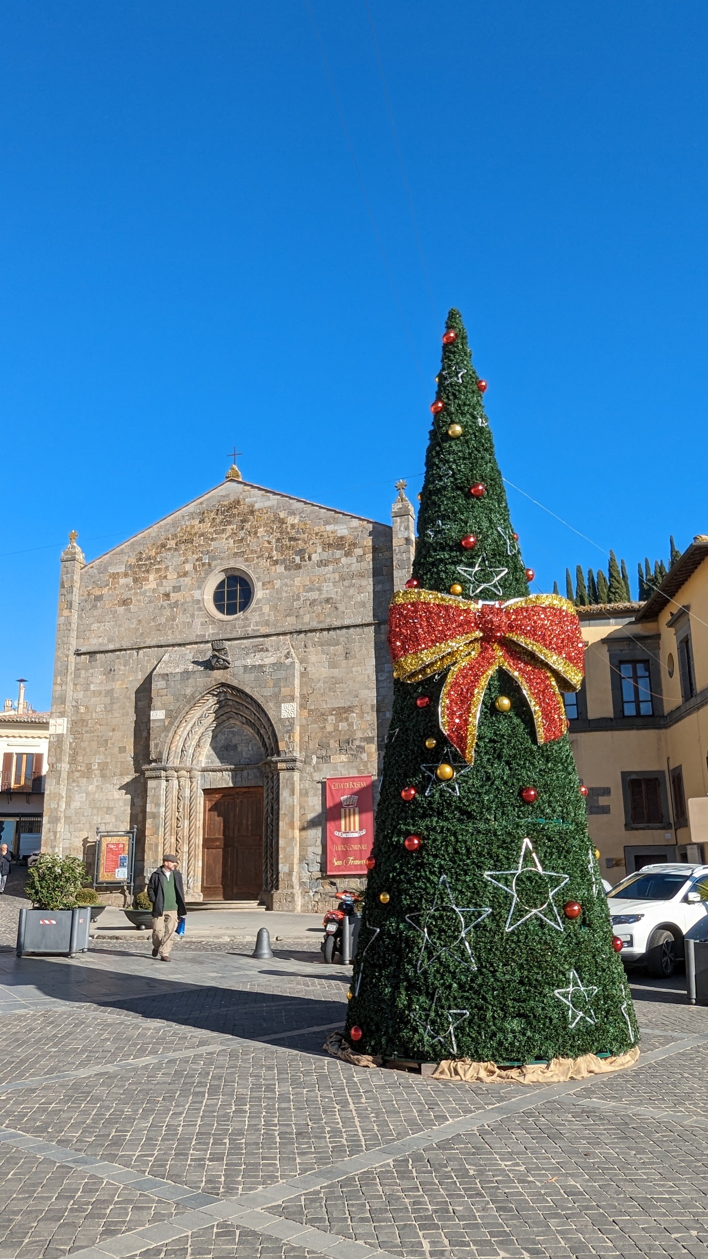 Little Roads Europe Christmas tree Bolsena.jpg