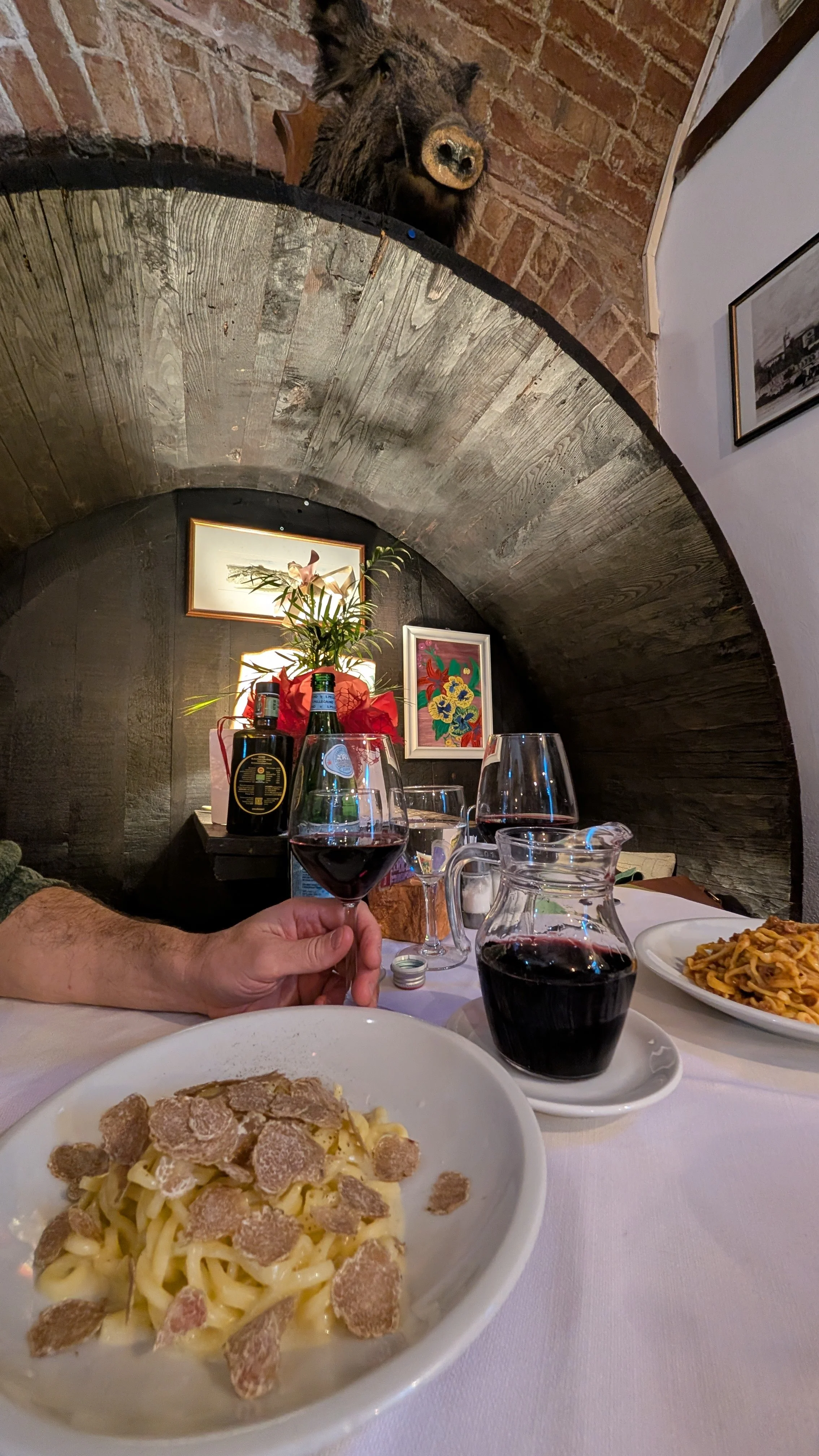 Little Roads Europe Tuscany lunch.jpg