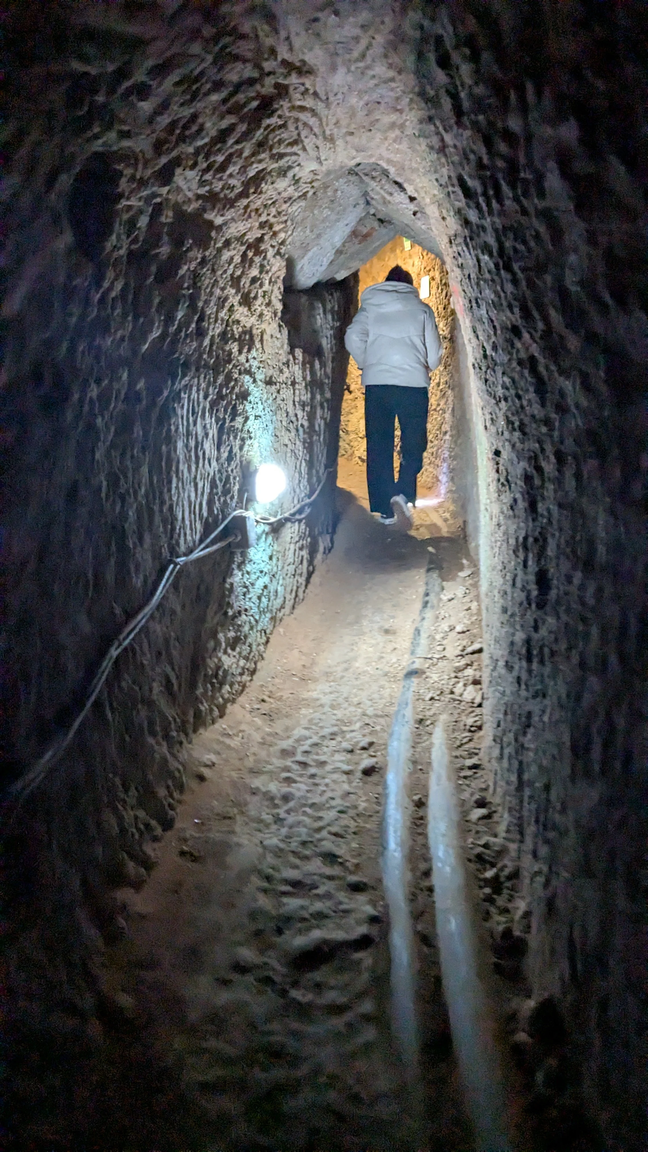 Little Roads Europe Orte sotteranea 3.jpg