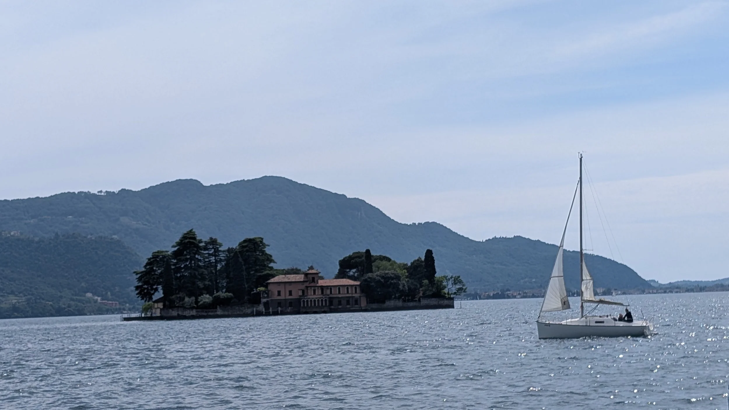 Little Roads Europe Italy lakes views 11.jpg