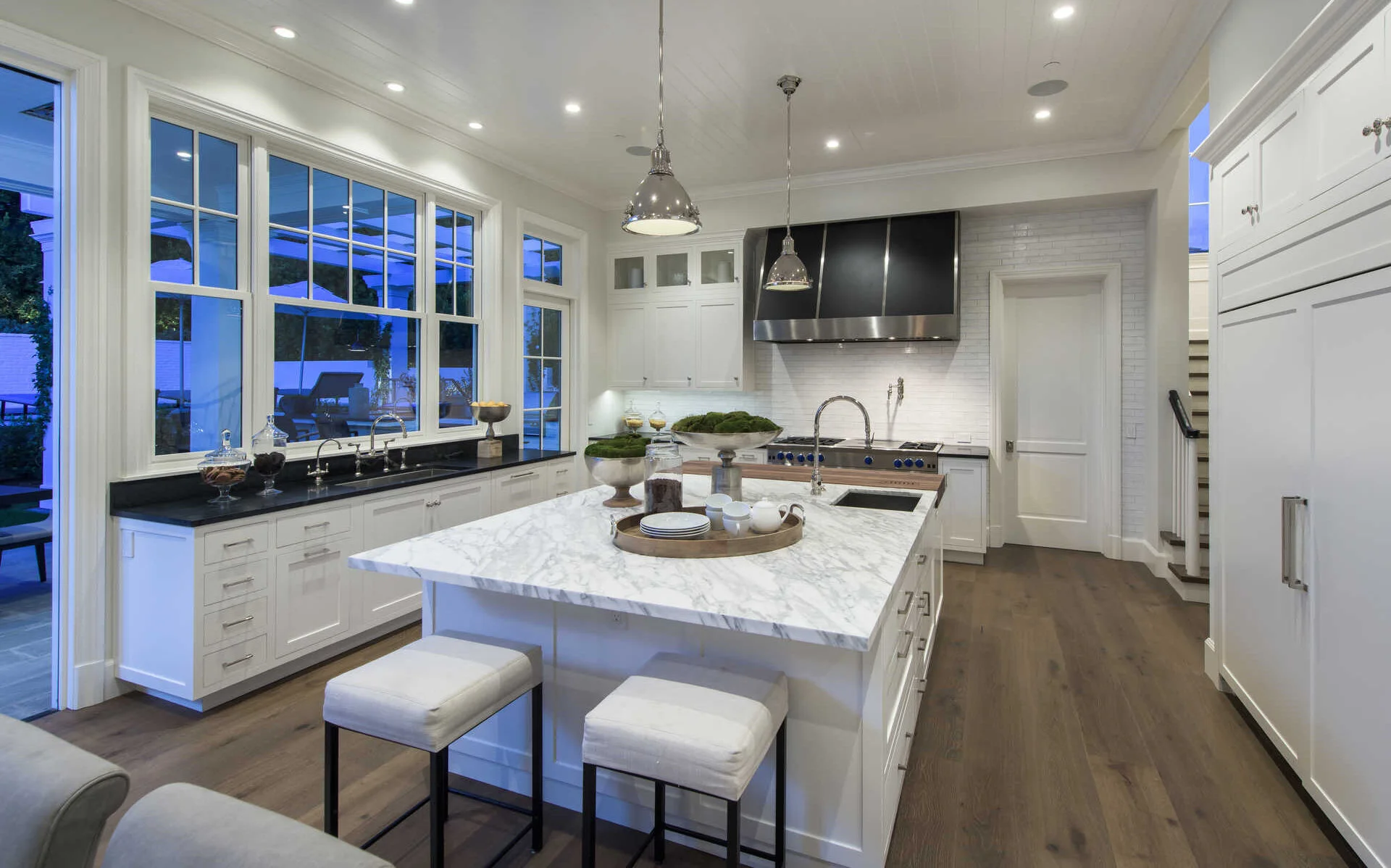841 Toulon_Kitchen.jpg