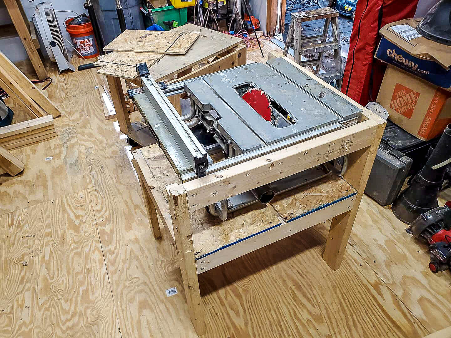 tablesaw bench. .jpg