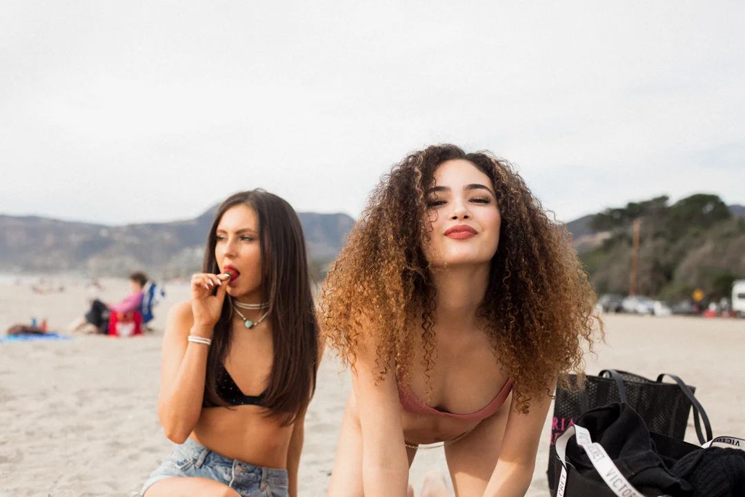 Teodora-Marcella-beach05.jpg