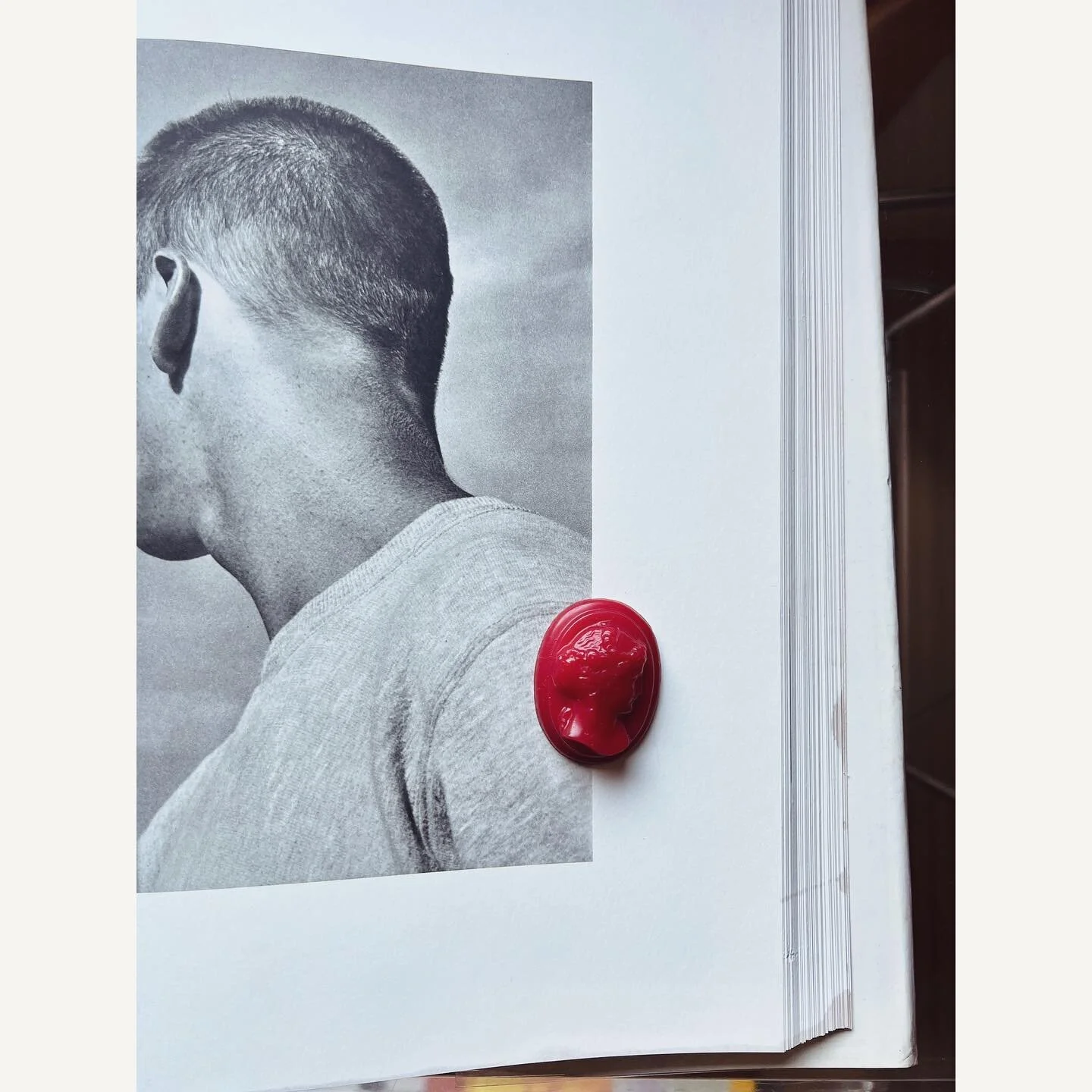 DESK PORTRAIT 
today more @bruce_weber 

&mdash;
#artdirection #design #photography #bruceweber #inspiration #daily #creative