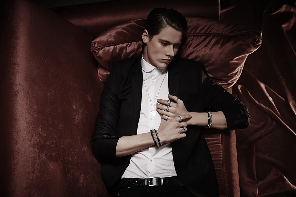 Chlobo_Mens_28108 RT_lr.jpg