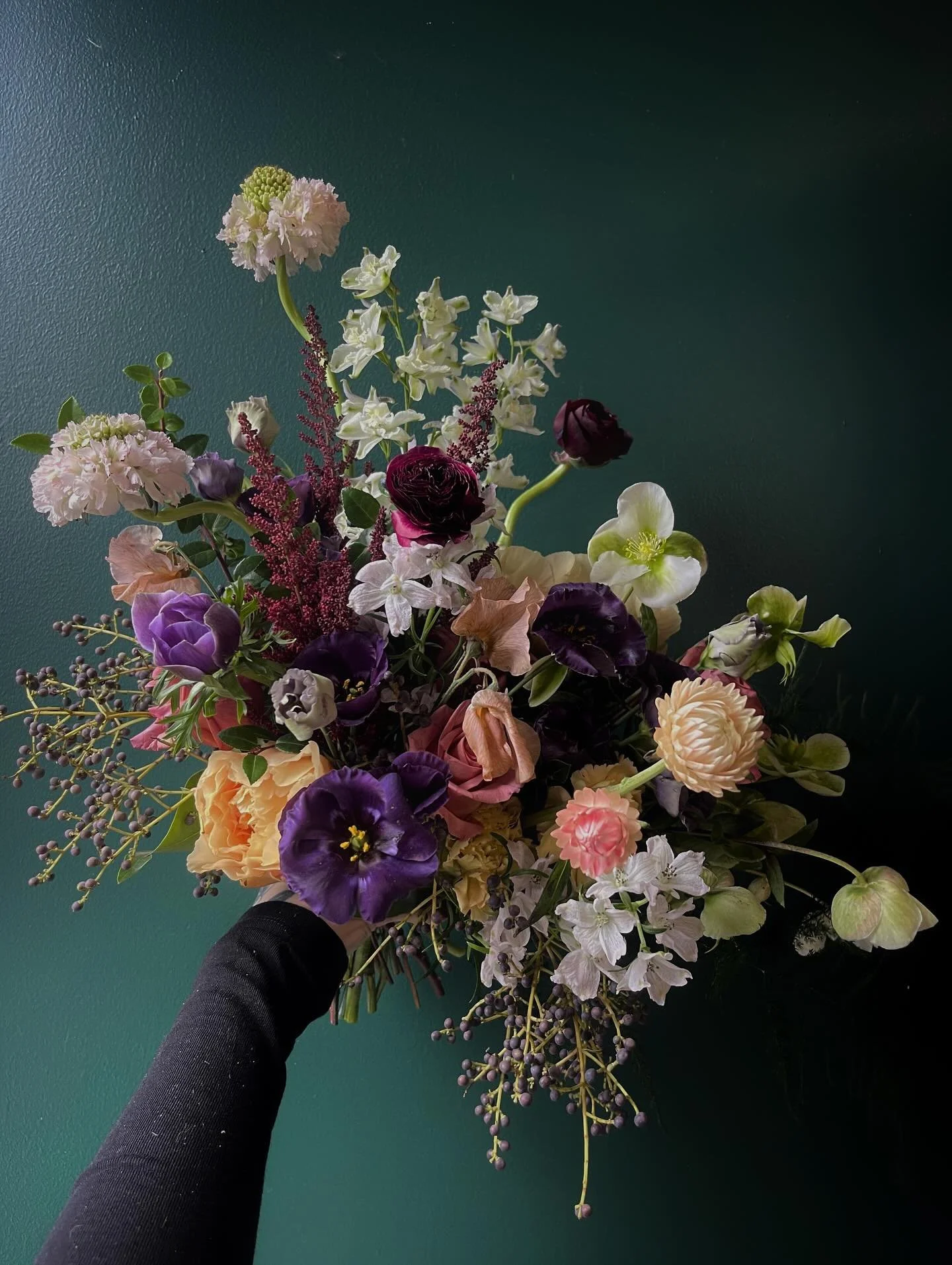 A ceremony bouquet from our A La Carte Menu. How does our a la carte ordering work? Pretty easy! Submit your order directly through our website and we&rsquo;ll reach out to firm up the details! Send us a few inspiration photos and we&rsquo;ll take ca