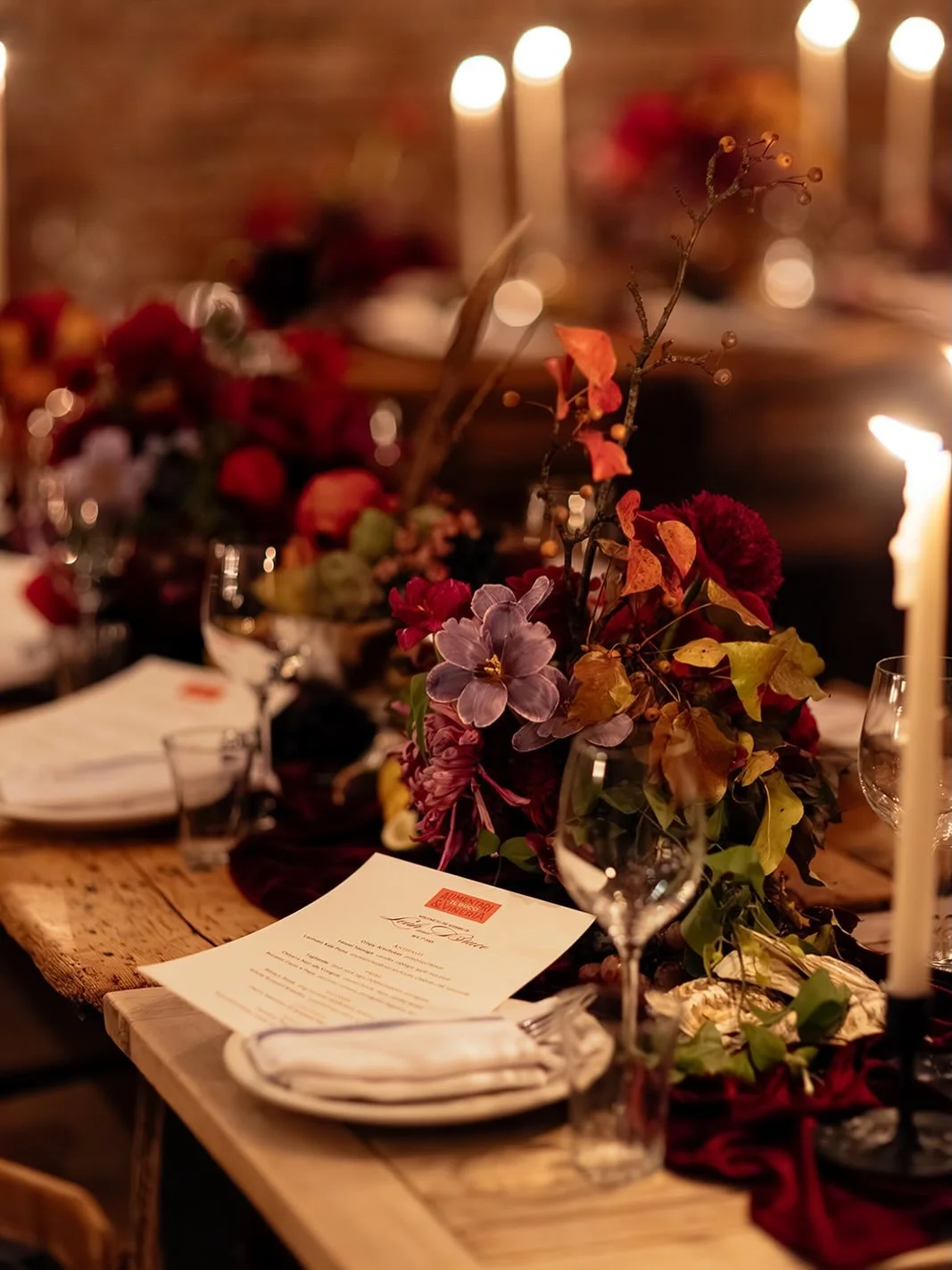This dark moody Dutch Master wedding @ilbuconyc was one for the books! Our lush centerpieces were surrounded by details like quail eggs, peeled lemons, cracked pomegranates, tossed oyster shells - to just name a few! 
Planner: @saltshakerconsulting 
