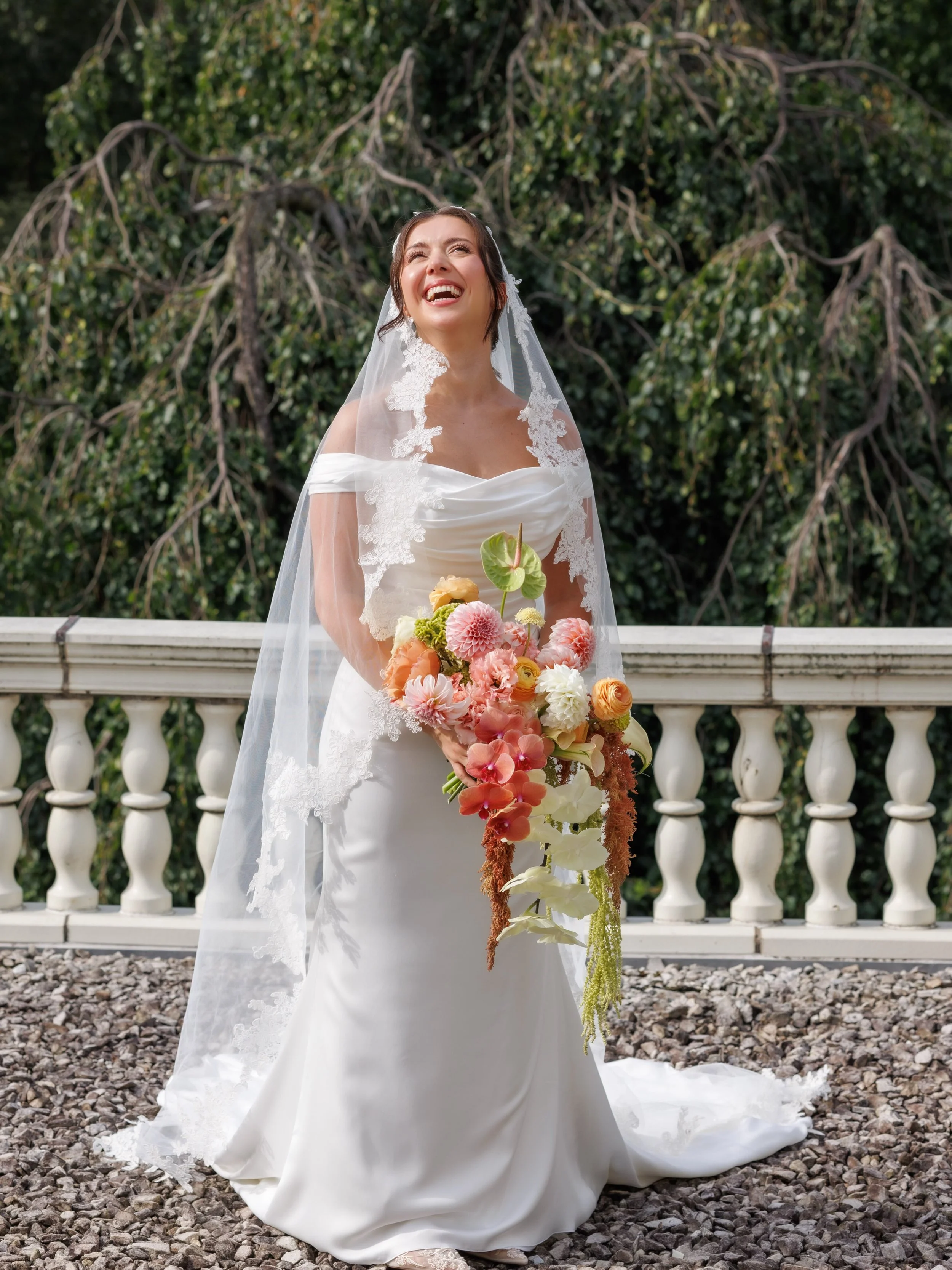 H loved her wedding bouquet so much she got it tattooed!

Photo by @bdeliaphoto
Planner: @thebutterflyeffectweddings 
Venue/Catering: @purslaneattheboathouse

Tattoo by @arielisgood 
Side note: I love second skin wrap for bandaging. Wish this was bei