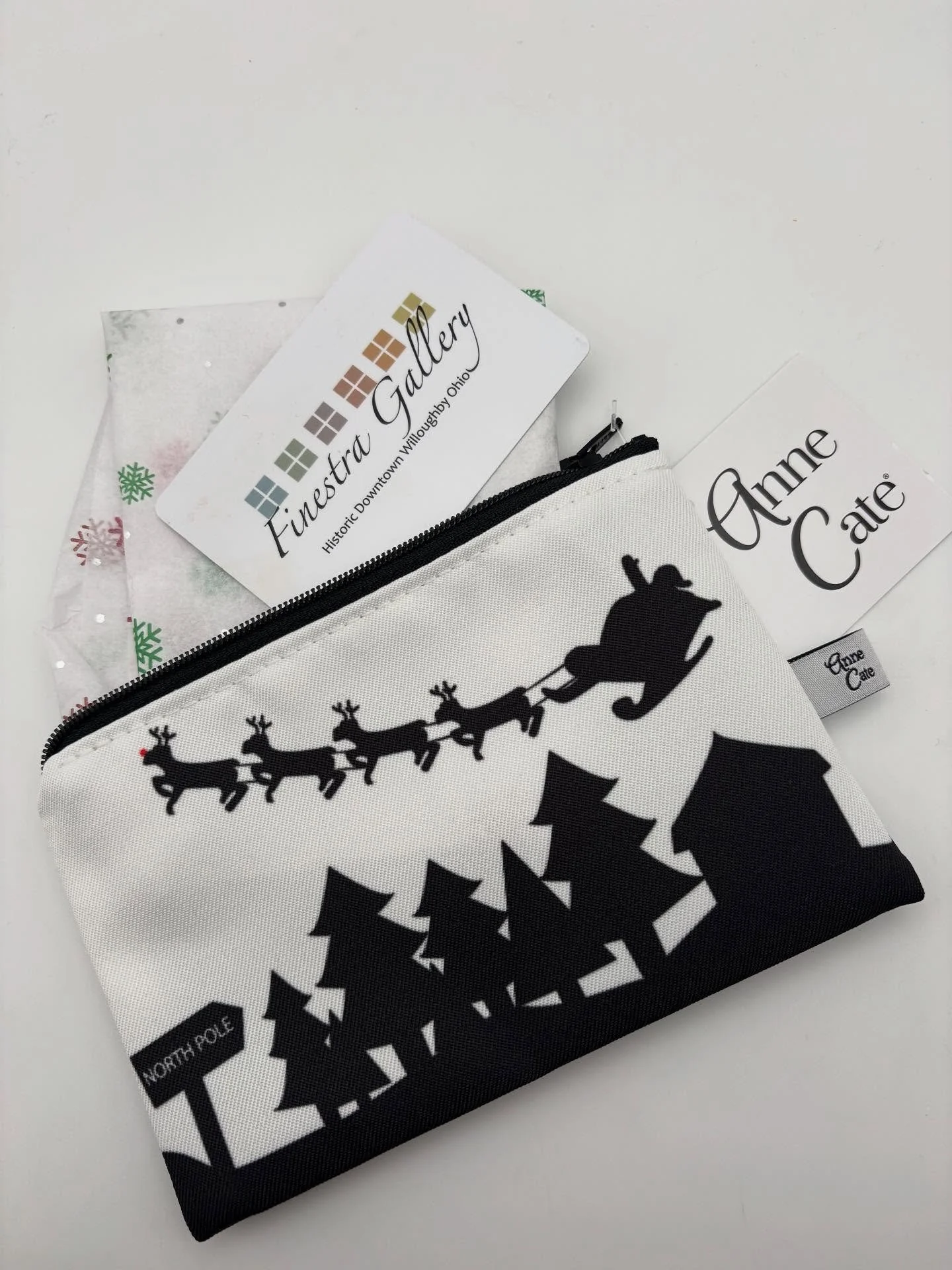 Holiday gift giving: done!
#giftcard #finestragallerygiftcard #annecate #giftcardholder