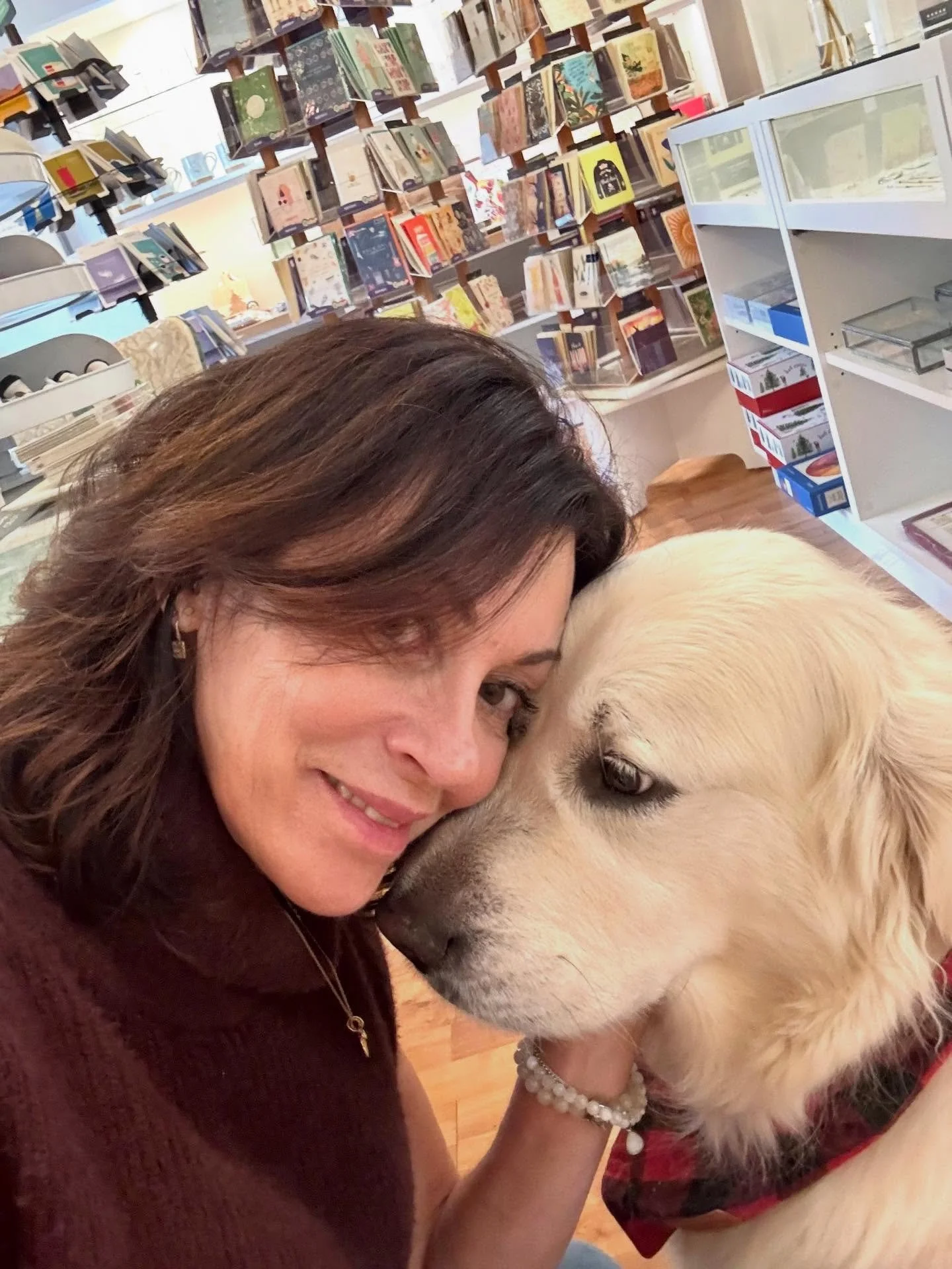 Merry Christmas! 🎄🎄🎄

Thank you for an amazing year at Finestra! 
We are closed for a break reopening January 10th. 
One of us is going to Florida for a little R&amp;R. ☀️

Thank you always for supporting my little shop ❤️ Have a wonderful holiday