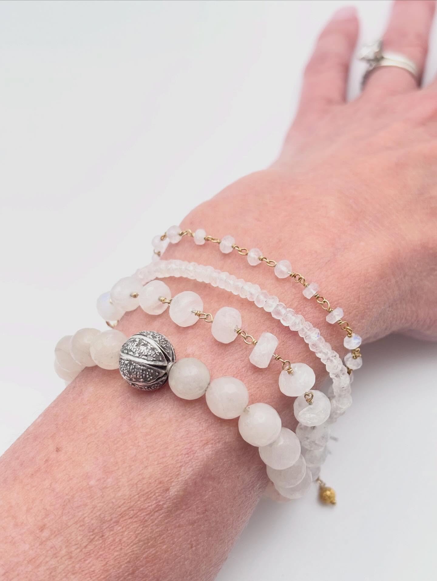 I know it&rsquo;s time for spring colors but I love all white too! #jemmasands #moonstone #braceletstacks