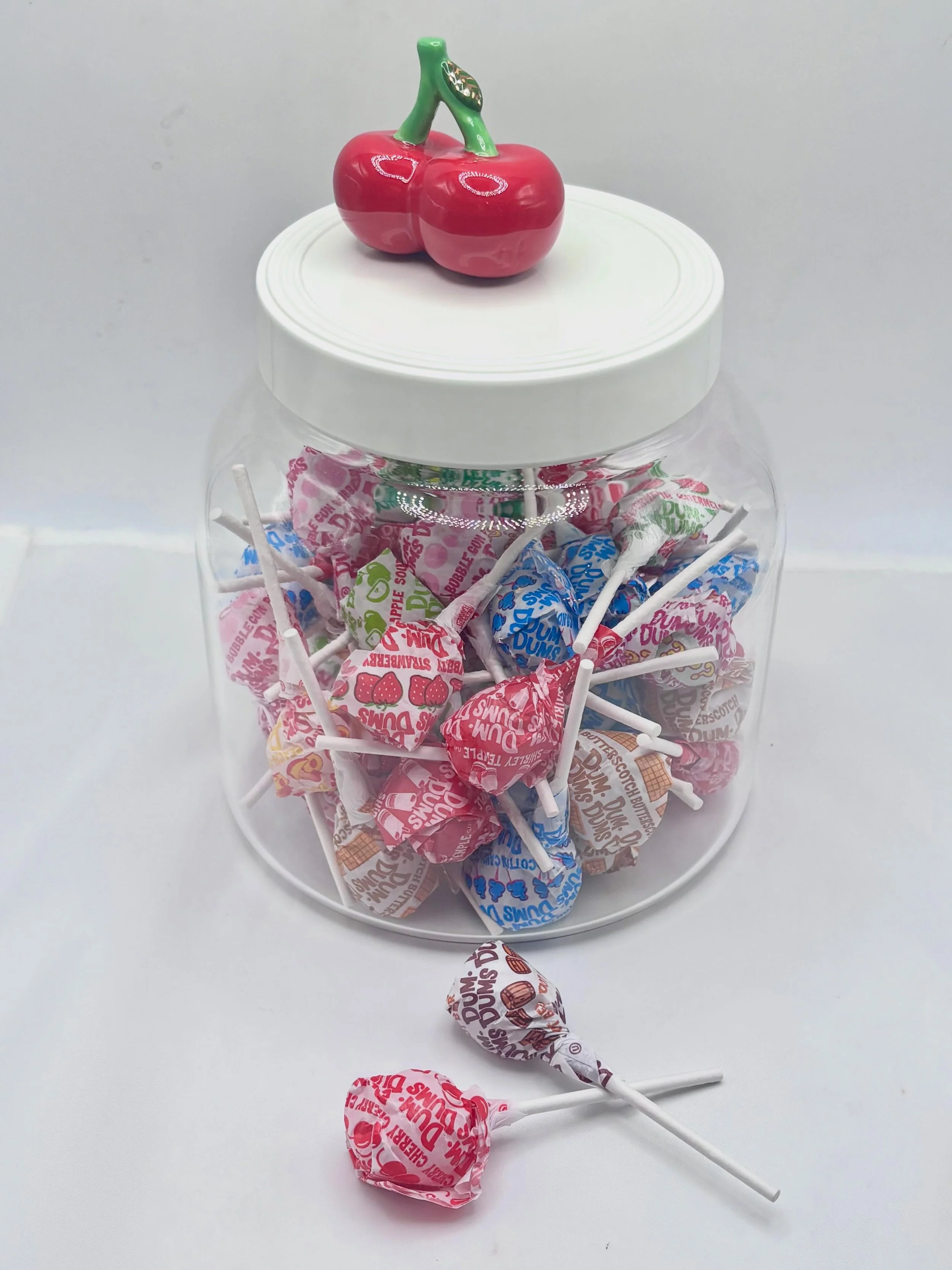 Gramma has a new super canister for the lollipops! #supercanister #norafleming #homedecor #giftideas