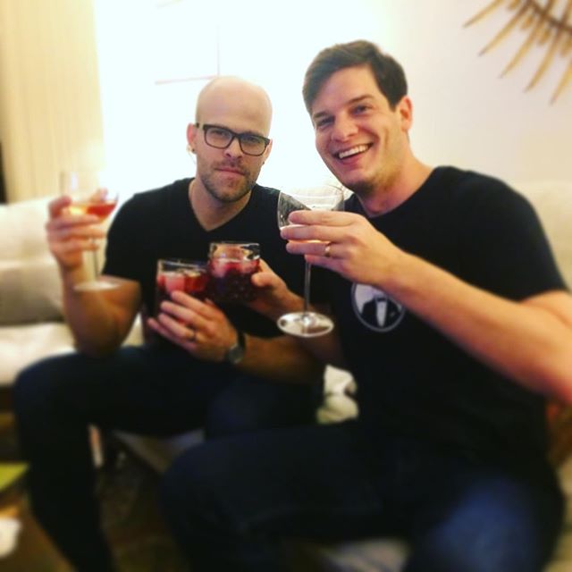 Double fisting White Girl Ros&eacute; and Diet Cran and Vods can only mean one thing: The Bachelor finale. #gimmedatrose 🌹🌹🌹#bachelorbros #basicbitches #bachelornation 🍷🍷🍷#truelove #thosearenttearsjakeihavesomethinginmyeye
