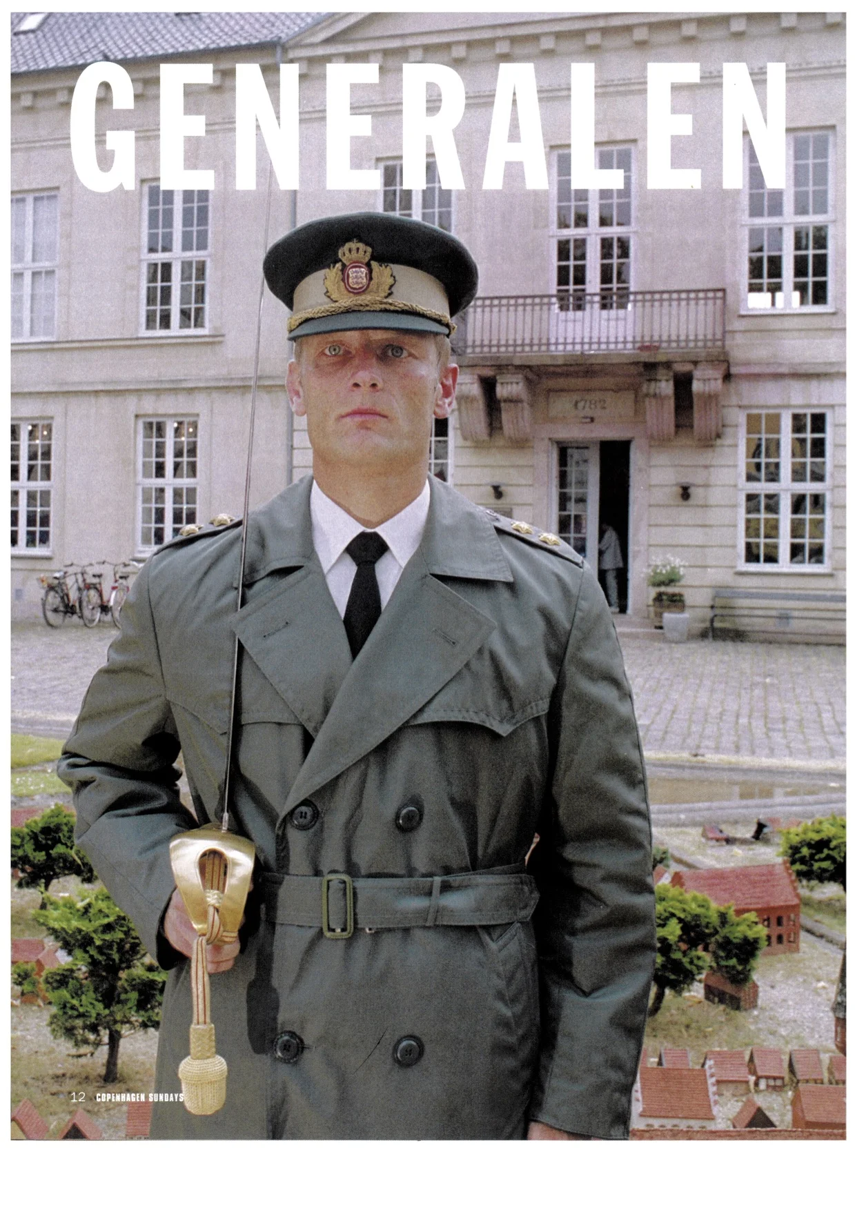 Michael Mio Nielsen. F.C. Københavns general foran Bymuseet på Vesterbro. Foto: Carl Redhead.