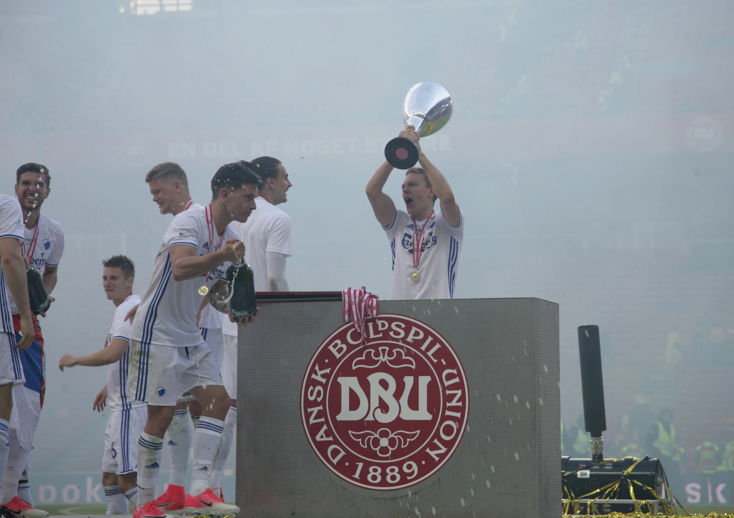 VI TA'R DEN MED ROOO...