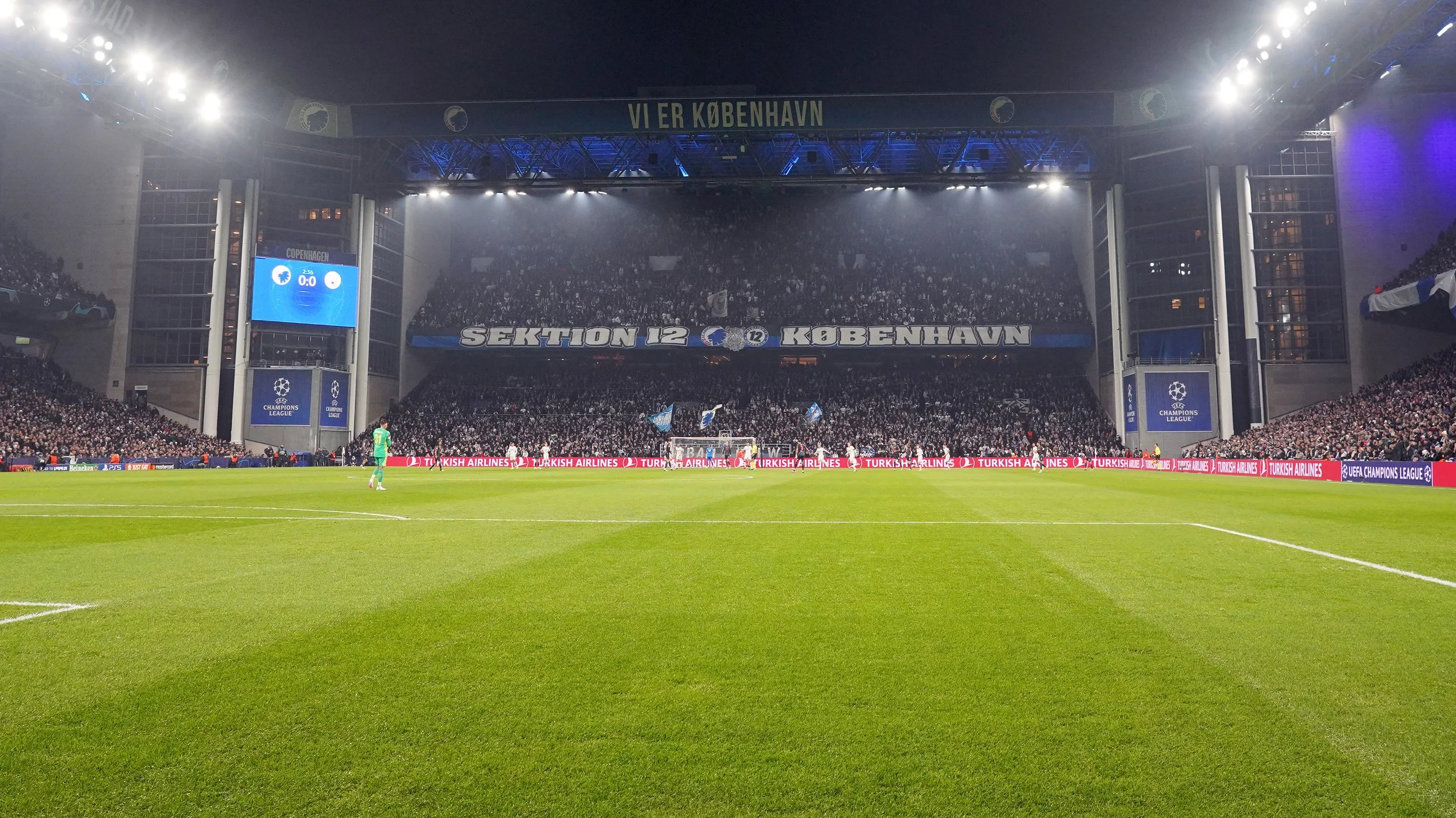 ER GRÆSSET ALTID GRØNNERE..?