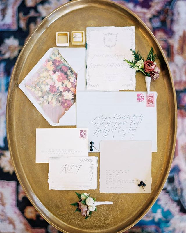 For more from this amazing @elchorroweddings shoot, go check out the talented @elysehallphotography's stories and blog! 
#calligraphy #moderncalligraphy #invitations #invitationsuite #elchorro #elchorrowedding