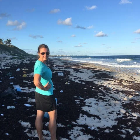 lindsey on beach.jpg